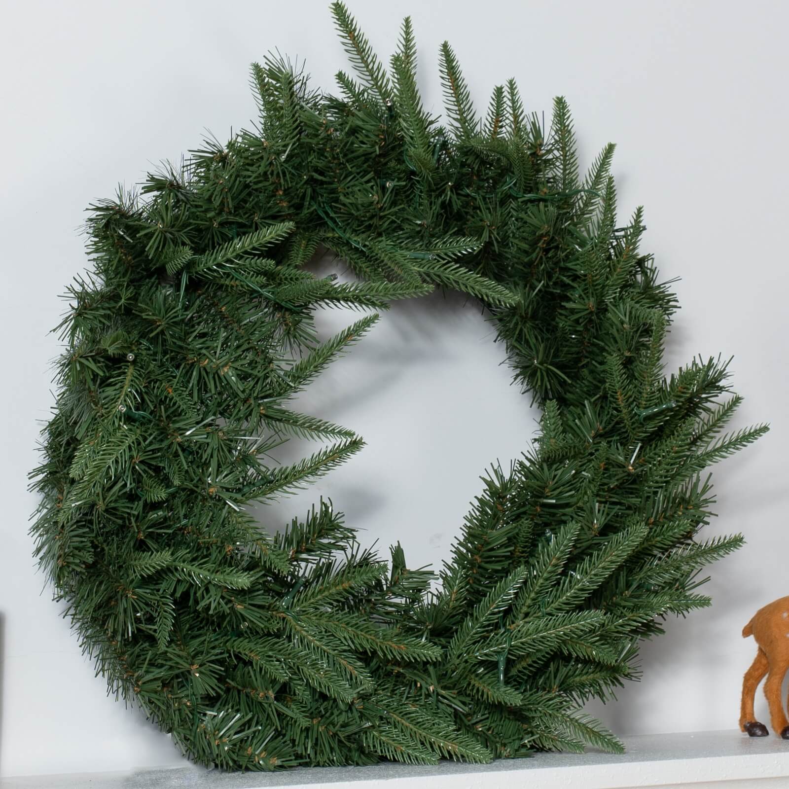 Festive Green Christmas Wreath with Optional LED Lights(PJW-2512) - Abrihome