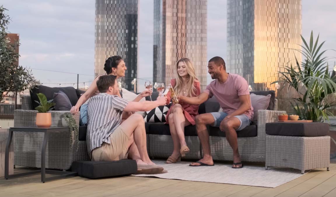 Elevating Your Outdoor Space: The Art of Choosing Outdoor Furniture - Abrihome