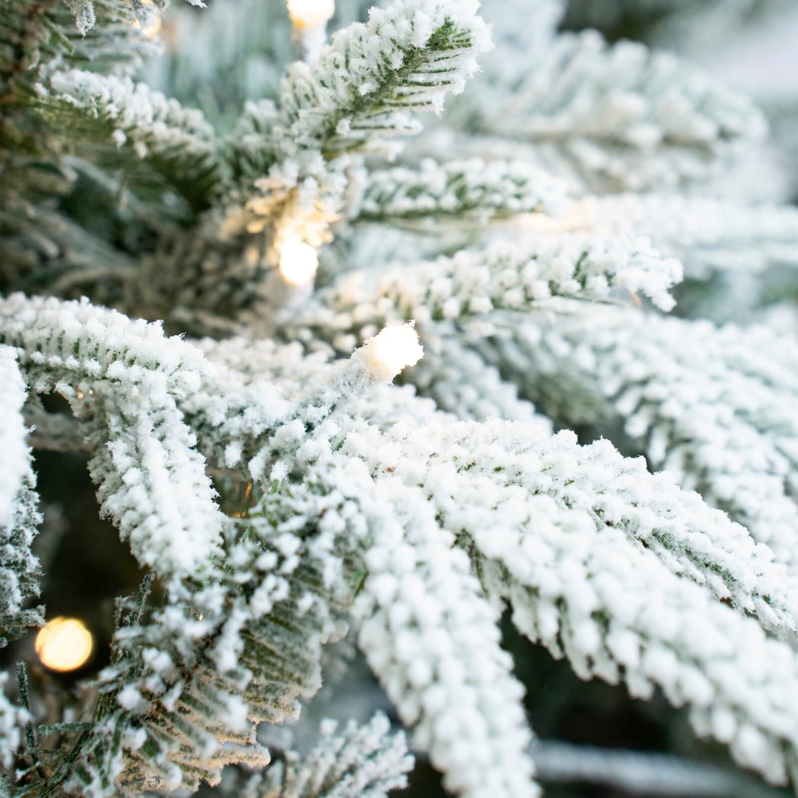 7FT Snow-Flocked Christmas Tree with Optional 500 LED Lights(PJT-2506-7FT) - Abrihome