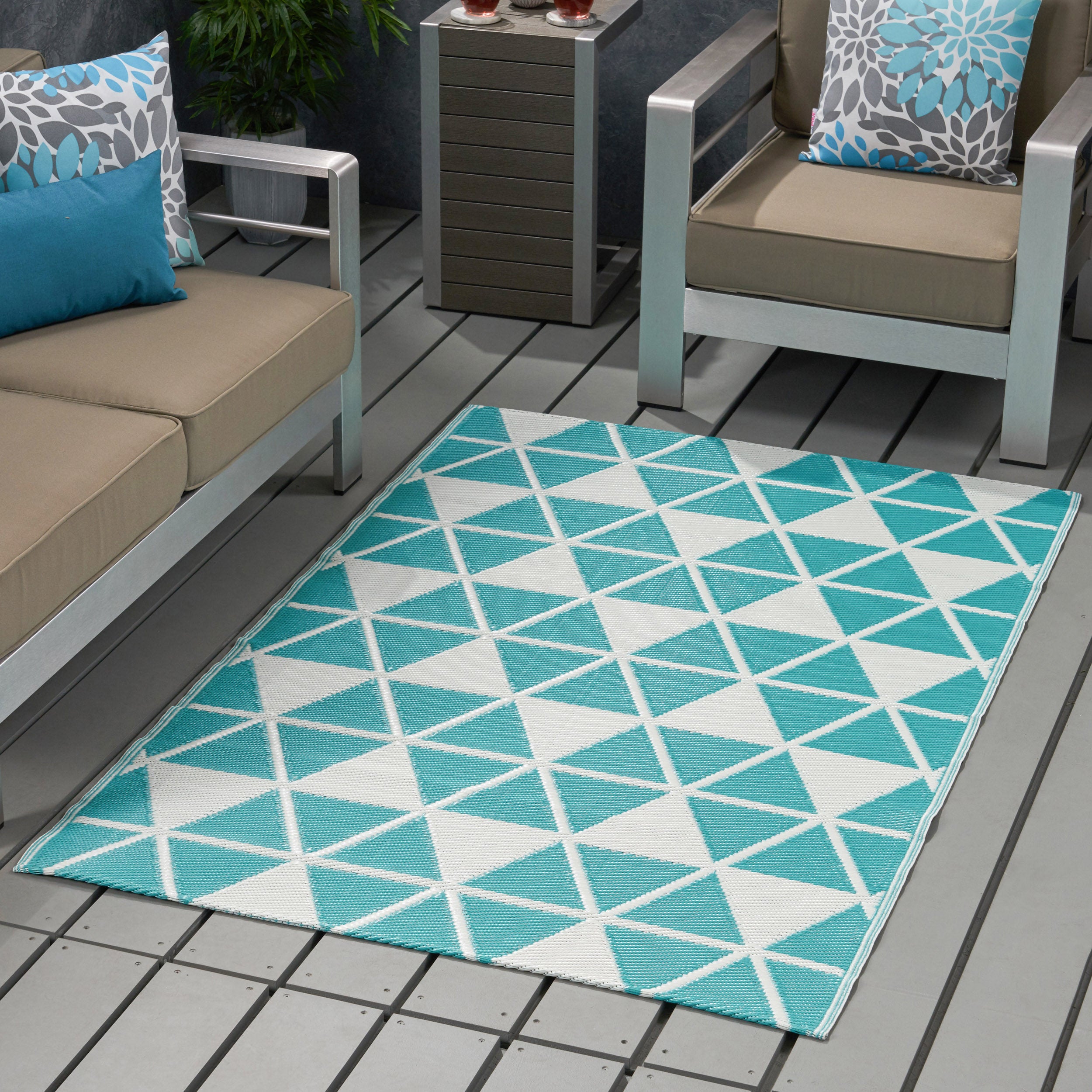 HERRINGBONE 4" x 6" PP RUG