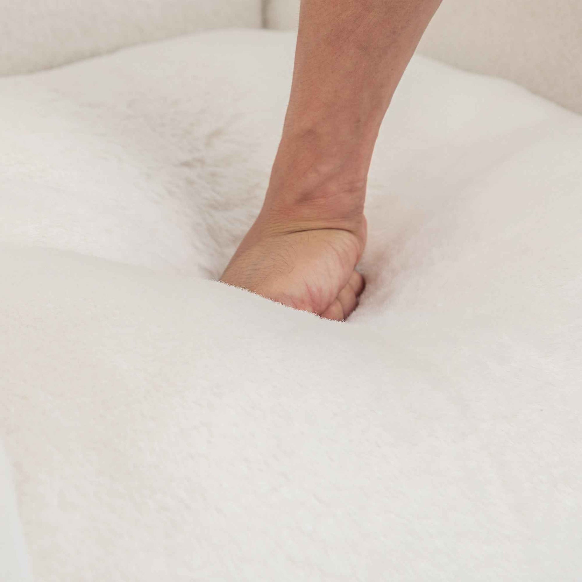 Bean Bag Chair, Comfy Bean Bag Sofa with Back Support, With Footstool,Faux Fur Bean Bag Chair for Adults and Kids, Stuffed Floor Sofa for Living Room, Bedroom, Apartment, White