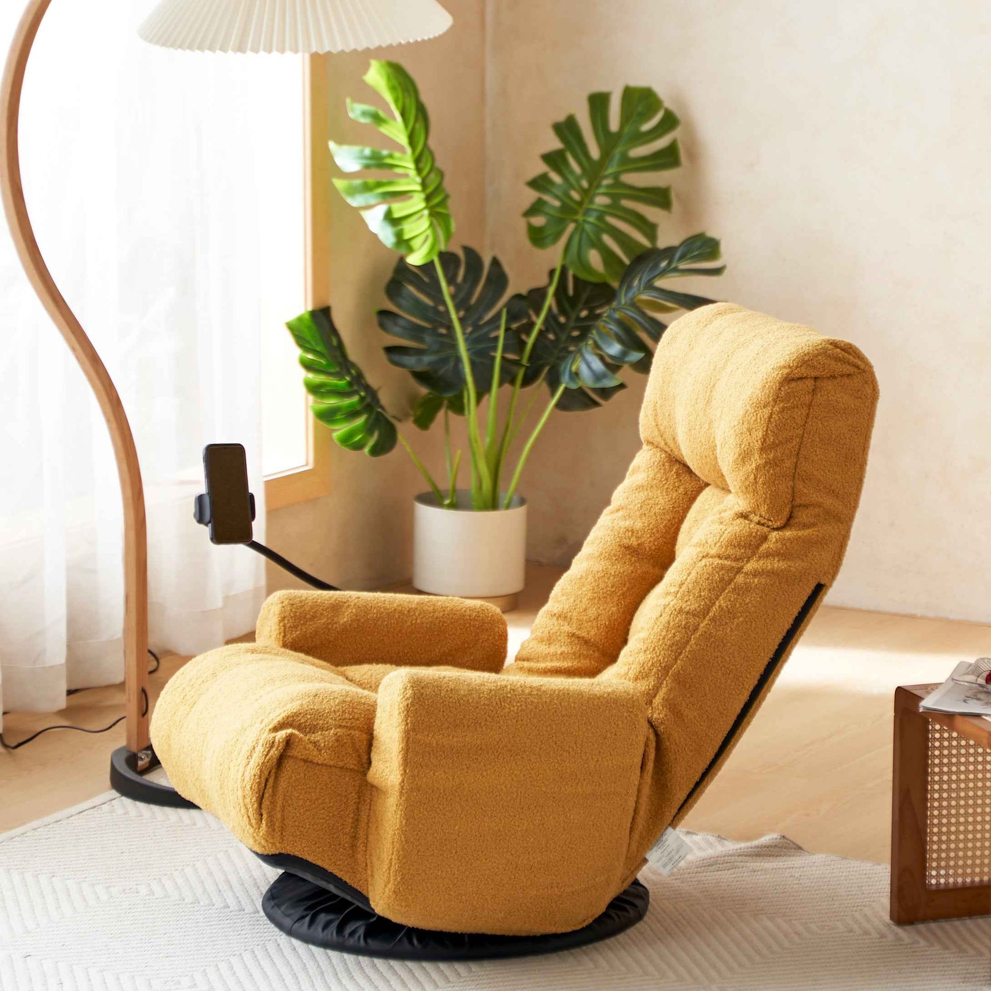 Adjustable Yellow Swivel Lounge Chair with 360-Degree Rotating Seat and Headrest Support, Leisure Chair Deck Chair - Game Chair for Living Room