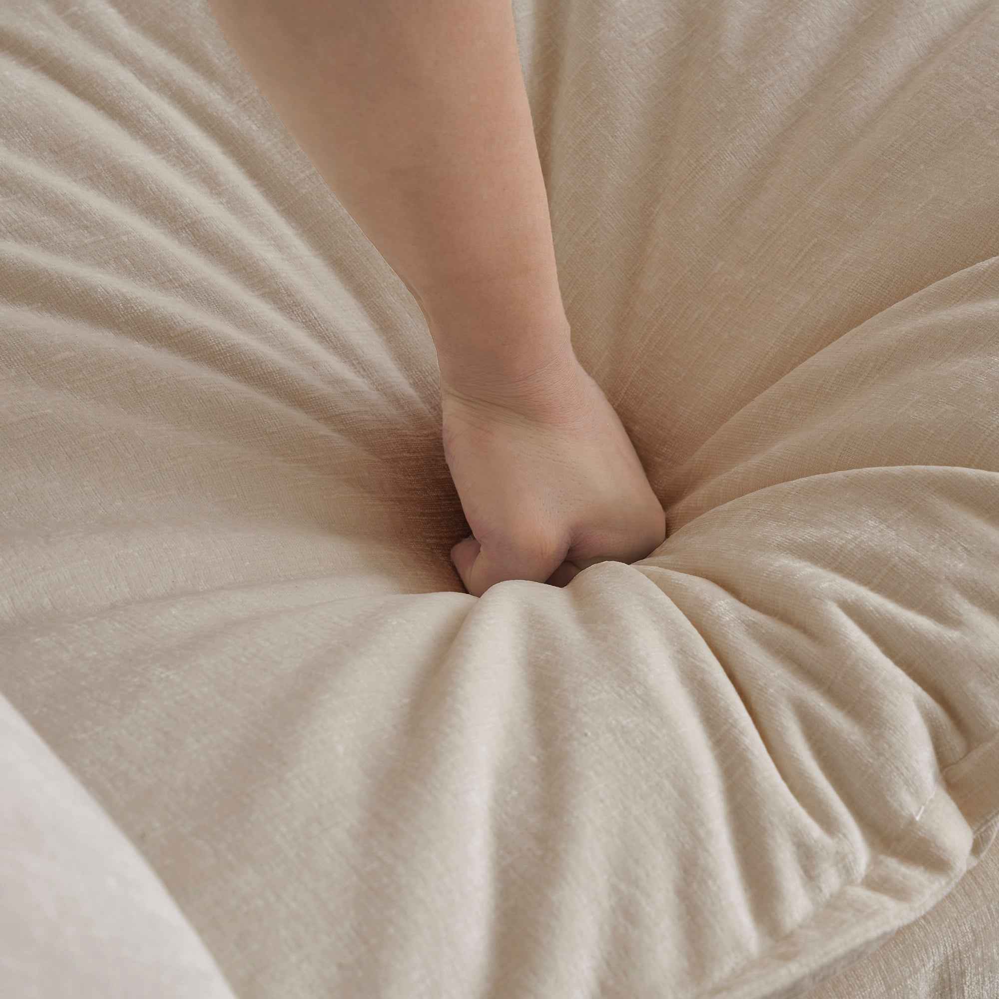 Chenille Two-Seater Sofa with 1 Footrest, 2 Seater L-Shaped Sectional with Ottoman,Loveseat with Ottoman for Small Living Space, Beige Chenille