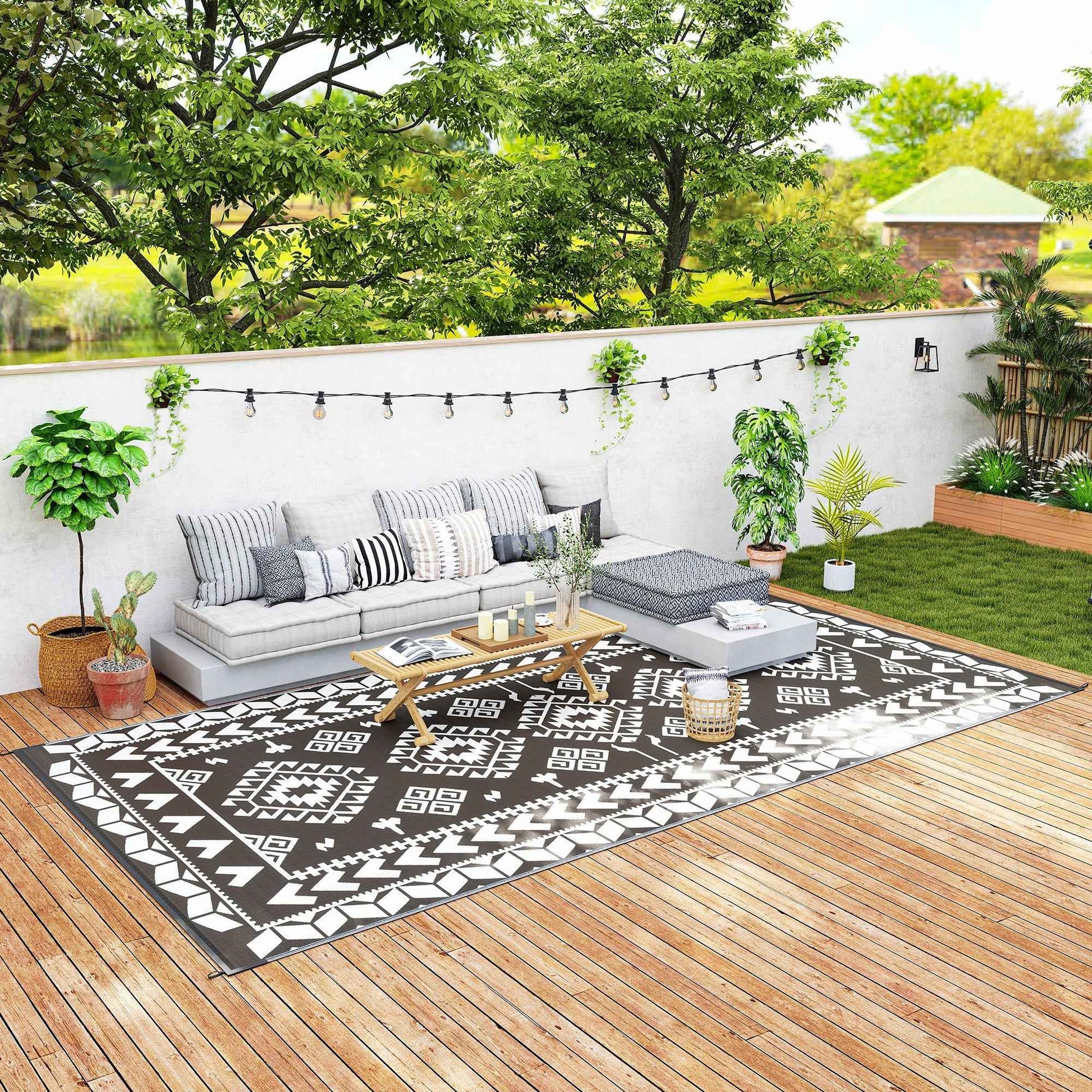 Outsunny Outdoor Patio Rug, Large Camping Carpet with Carrying Bag, 9' x 18' Waterproof Plastic Straw, Reversible, Black & White Rhombus Patchwork