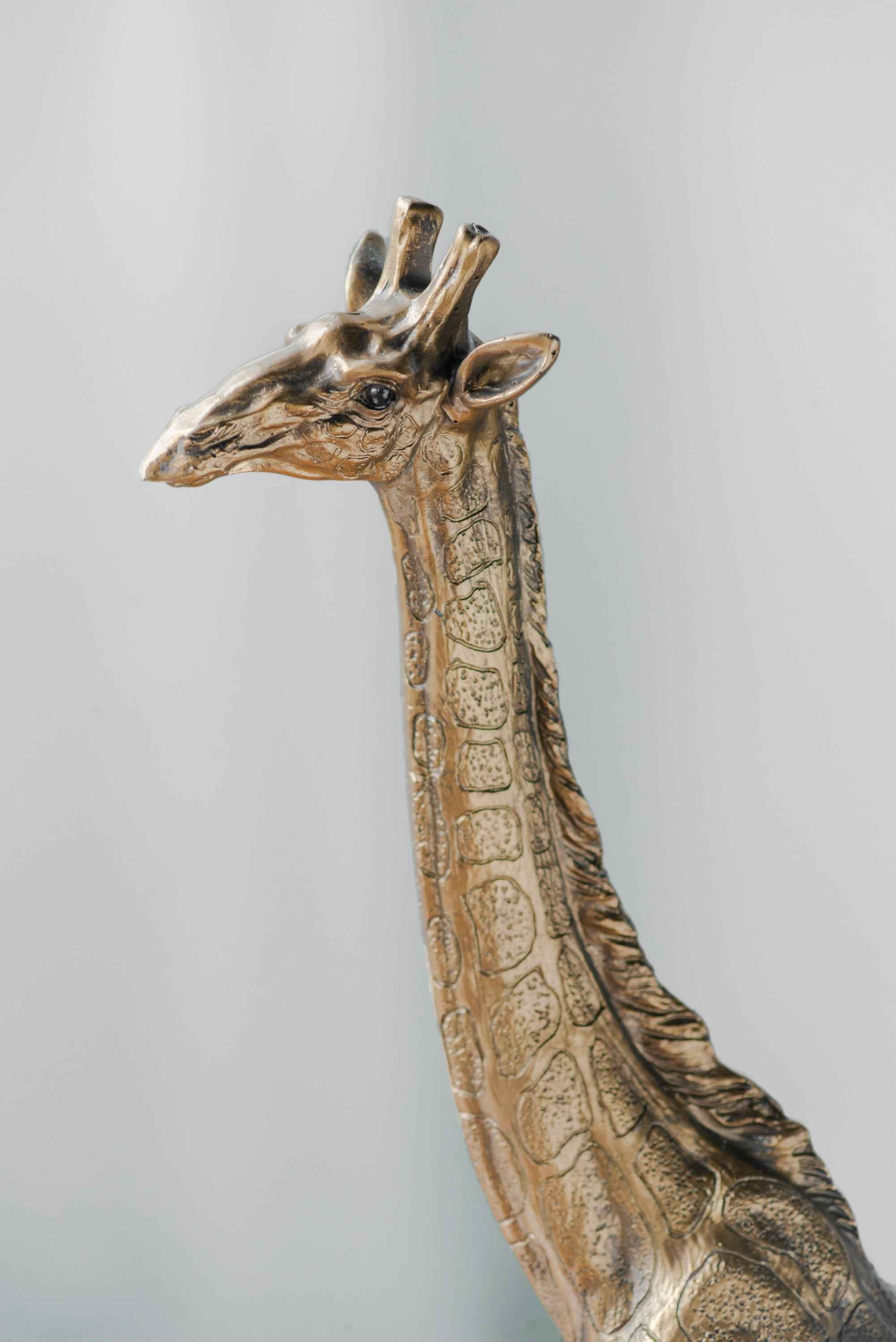 8.3x2.8x15.9' Giraffe Statuette, Animal Statue Decor