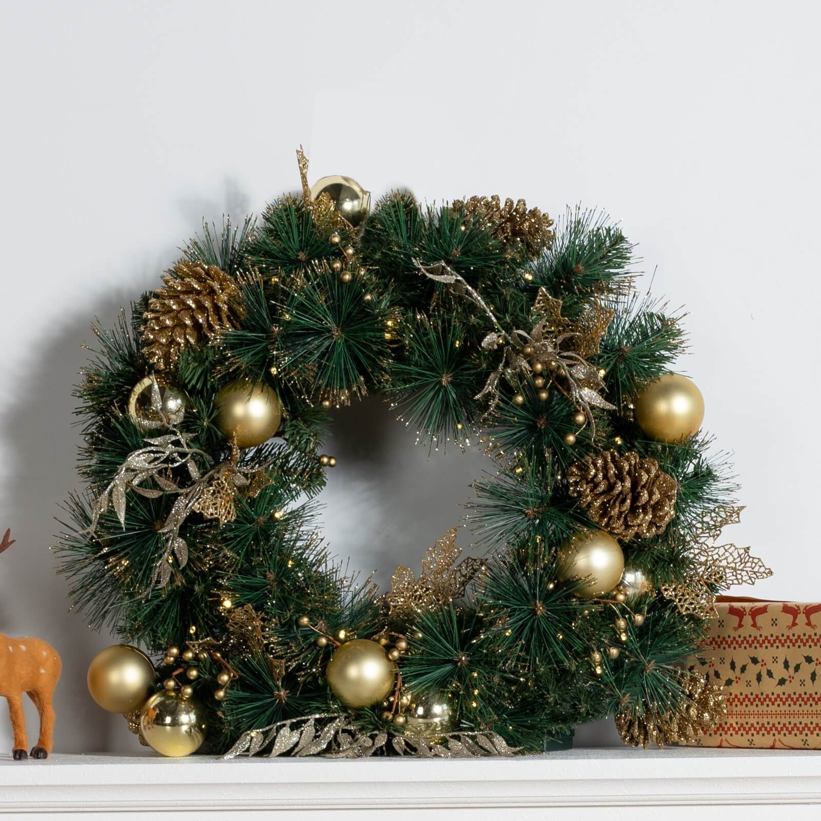 Artificial Christmas Wreath with Gold Accents – Pre-Lit or Unlit Options(PJW-2510) - Abrihome