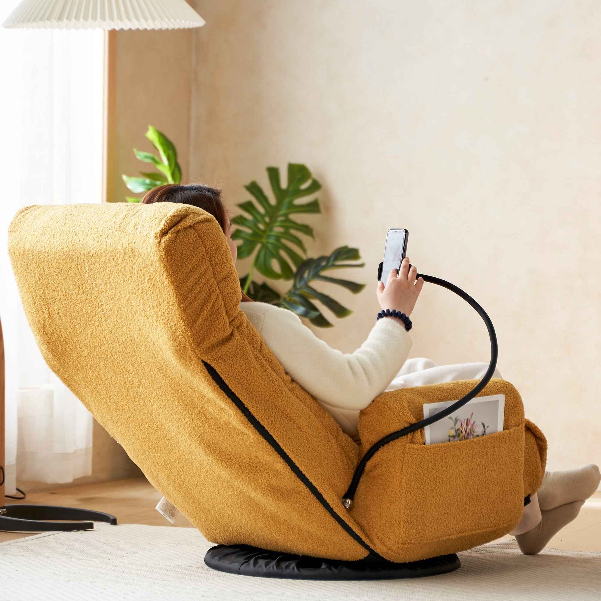 Adjustable Yellow Swivel Lounge Chair with 360-Degree Rotating Seat and Headrest Support, Leisure Chair Deck Chair - Game Chair for Living Room