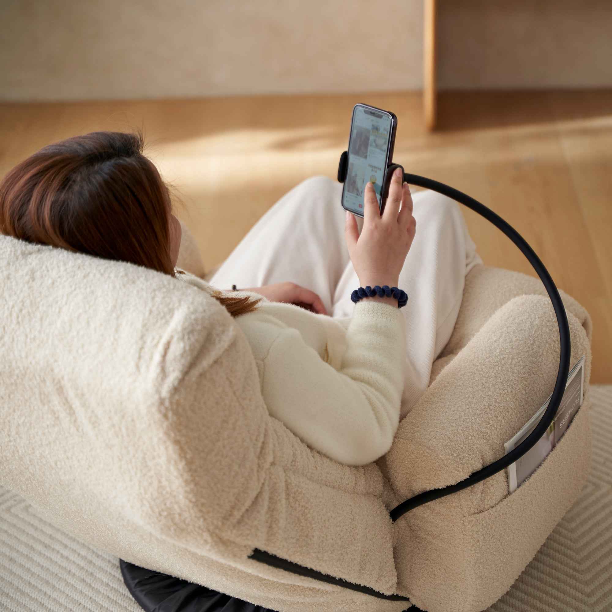 Adjustable Beige Swivel Lounge Chair with 360-Degree Rotating Seat and Headrest Support, Leisure Chair Deck Chair - Game Chair for Living Room